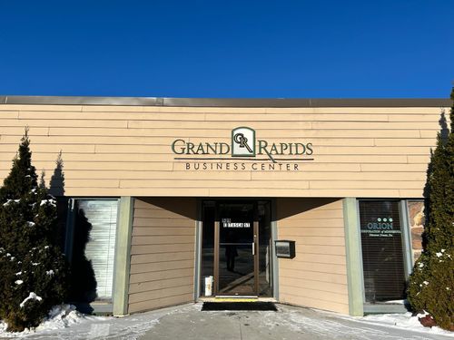 525 Itasca St, Grand Rapids, MN, 55744-2965 | Card Image