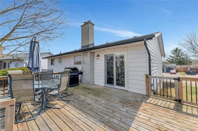 16 Settlers Dr, House other with 3 bedrooms, 2 bathrooms and 4 parking in Kitchener ON | Image 29