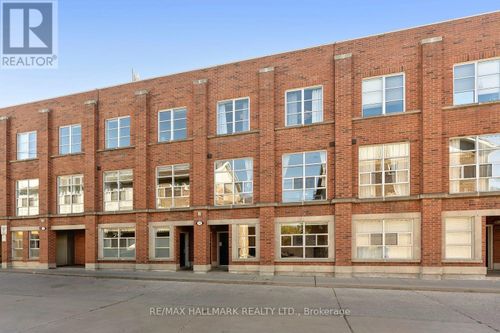 4-39 Dekoven Mews, Toronto, ON, M6P4H5 | Card Image