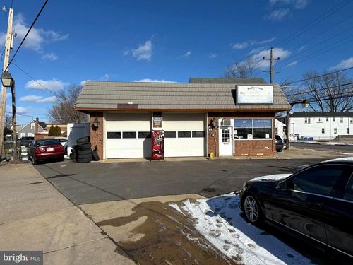 291 Main St, TULLYTOWN, PA, 19007-6113 | Card Image