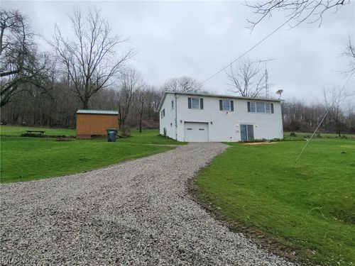 2286 Stonecreek Rd Sw, New Philadelphia, OH, 44663-6928 | Card Image