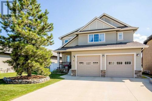 3 Lyle Close, Sylvan Lake, AB, T4S2M8 | Card Image