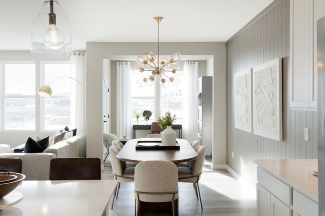 Sunroom off dining area | Image 14