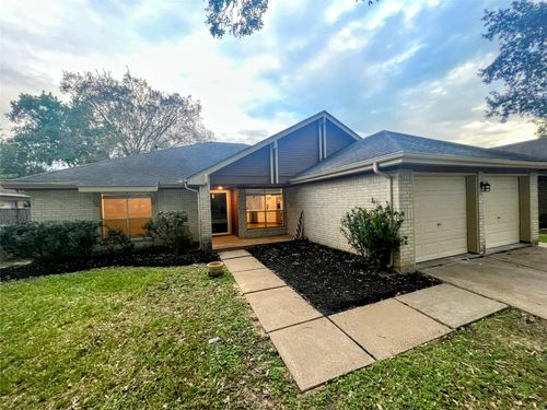 4427 Leyland Dr, Pearland, TX, 77584-4933 | Card Image