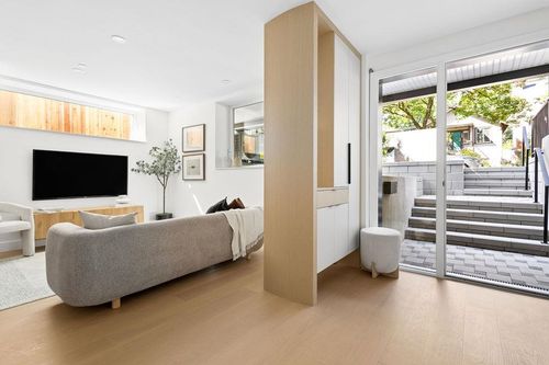 2-2124 E 8th Ave, Vancouver, BC, V5N1V5 | Card Image