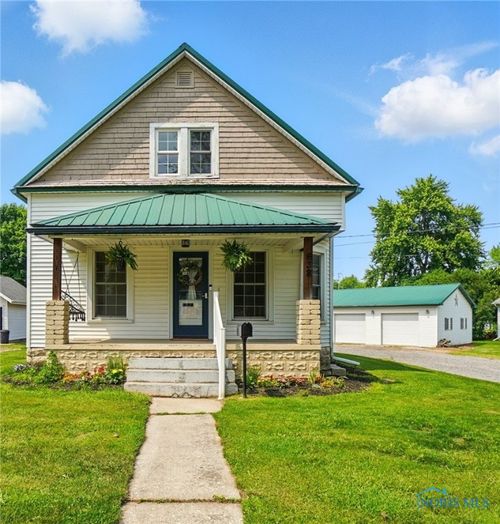638 Elm St, Wauseon, OH, 43567-1155 | Card Image