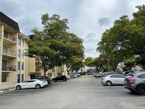 a209-12035 Ne 2nd Ave, North Miami, FL, 33161-5367 | Card Image