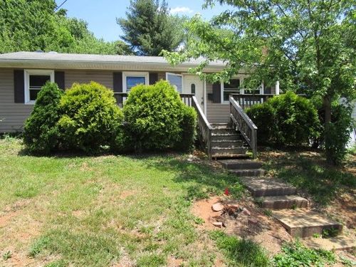 1218 Agnese St, CHARLOTTESVILLE, VA, 22901 | Card Image