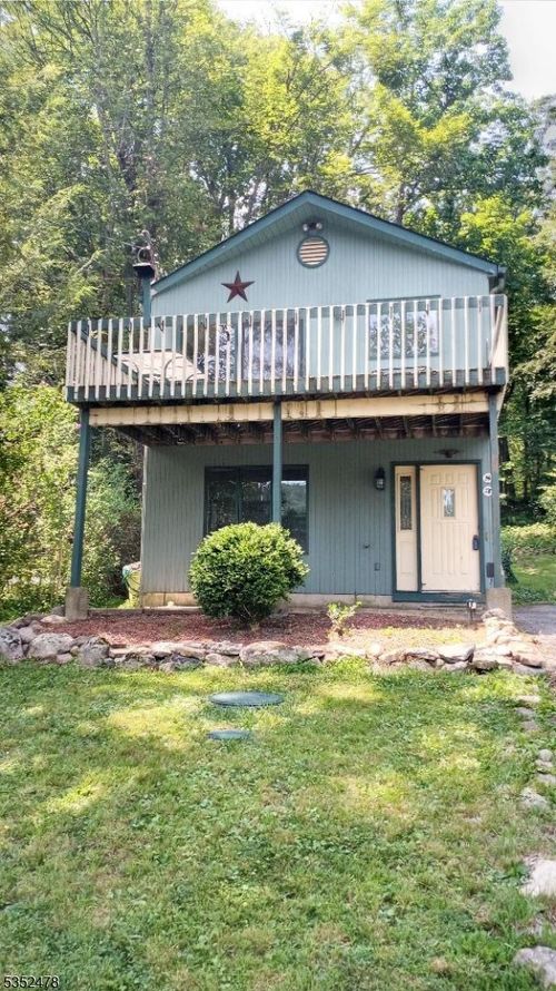 83 Lakeside Dr, Sussex, NJ, 07461-4360 | Card Image