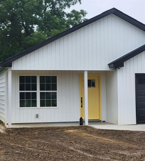 204 King Ave, Winfall, NC, 27985 | Card Image