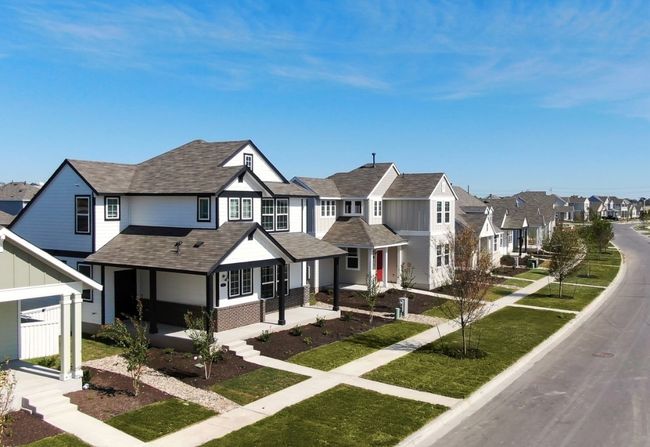 View of front of house with a front yard, a porch, a residential view, and roof with shingles | Image 30