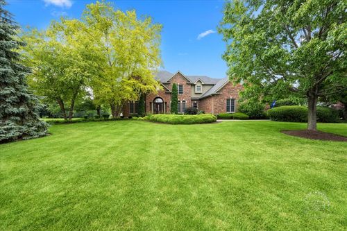 36W824 Red Gate Ct, St. Charles, IL, 60175-6295 | Card Image