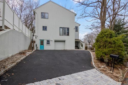 94 Abbott Dr, Halesite, NY, 11743-2127 | Card Image
