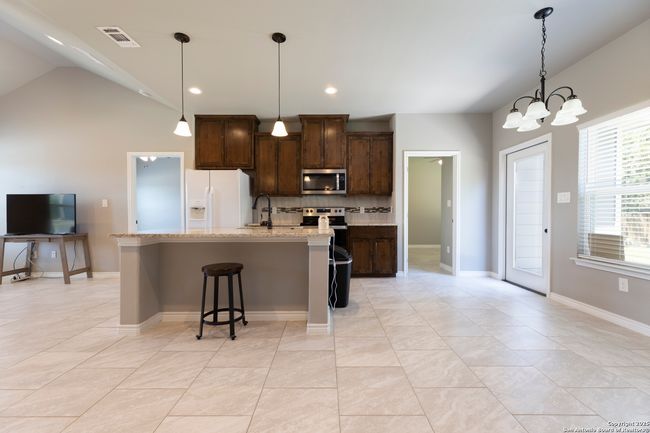 1407 Tanglewood Trl, House other with 3 bedrooms, 2 bathrooms and null parking in Spring Branch TX | Image 5
