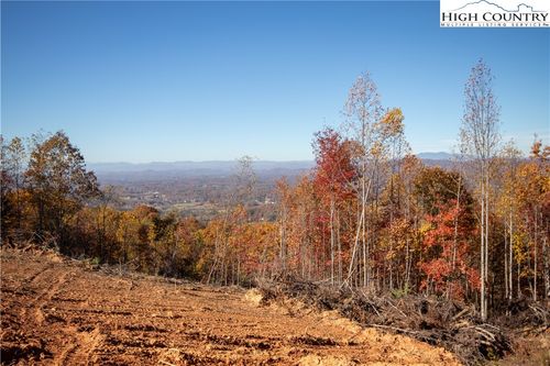 3 Peregrine Terrace, Lenoir, NC, 28645 | Card Image