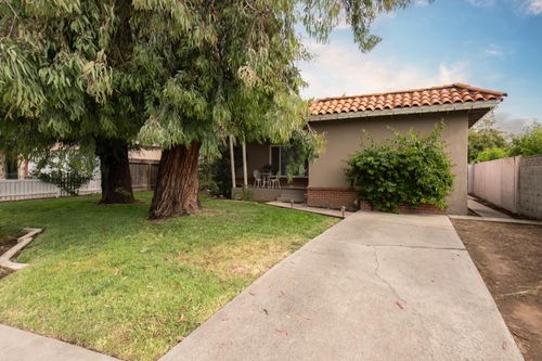 814 W Vassar Ave, Fresno, CA, 93705-4548 | Card Image