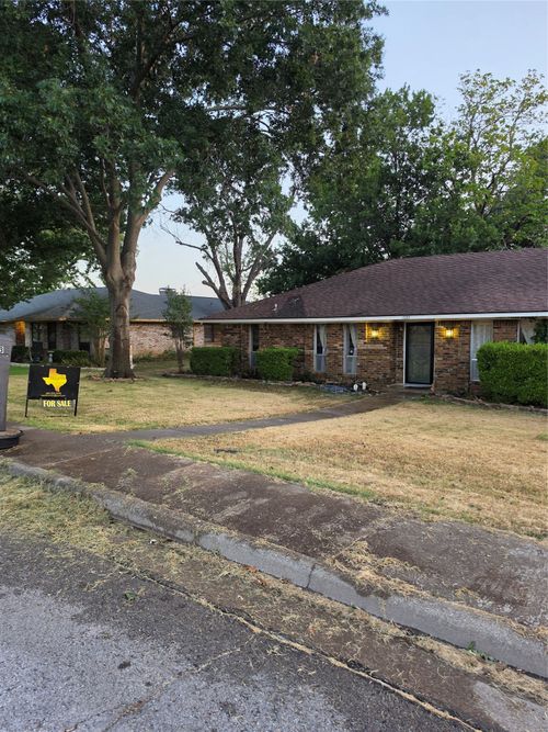 1033 Shadywood Ln, DeSoto, TX, 75115-4129 | Card Image