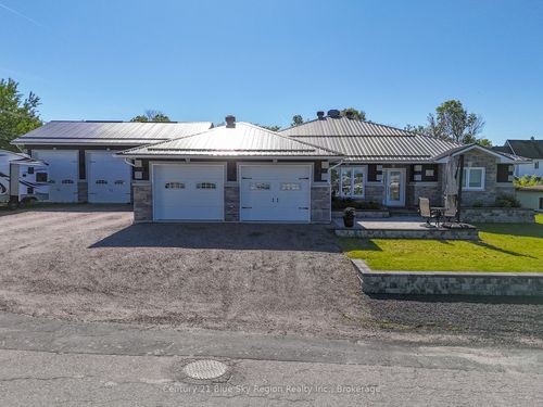 5 Young St, Cache Bay, ON, P0H1G0 | Card Image