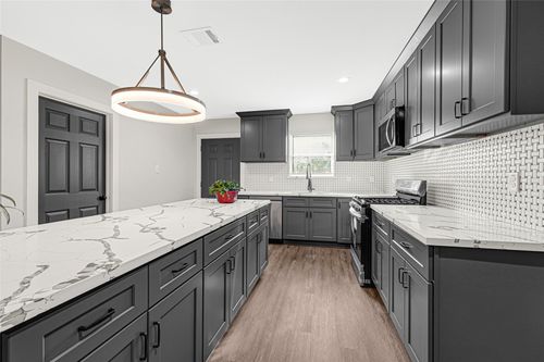 7614 Dixie Dr, Houston, TX, 77087-5506 | Card Image