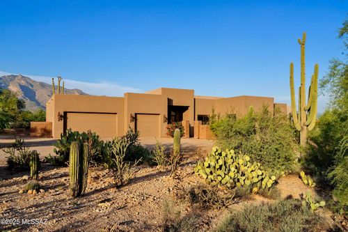 930 E Camino Alberca, Tucson, AZ, 85718-2923 | Card Image