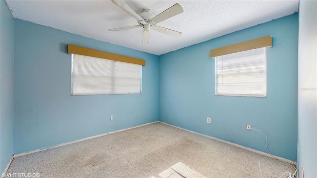 623 - 623 Park Cir, Condo with 2 bedrooms, 2 bathrooms and null parking in BRADENTON FL | Image 7