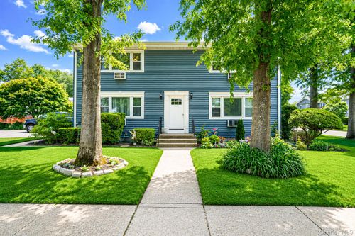 2b-11 Toehee Pl, Islip, NY, 11751-3353 | Card Image