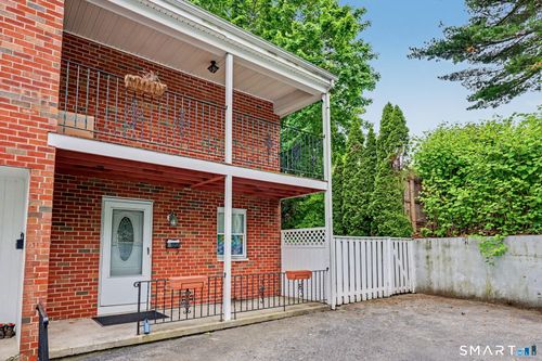 8-77 Webb Ave, Stamford, CT, 06902-4432 | Card Image