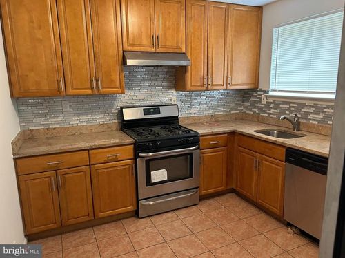 3319 6th St Se, WASHINGTON, DC, 20032-3812 | Card Image