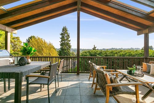 117 N 40th St, Seattle, WA, 98103-7034 | Card Image