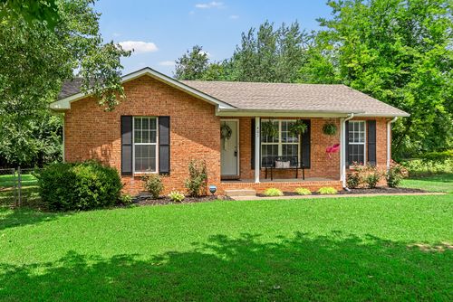 401 Pacific Ave, Oak Grove, KY, 42262-9105 | Card Image