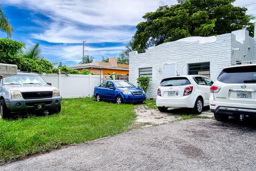 2516 Cleveland St, Hollywood, FL, 33020-3084 | Card Image