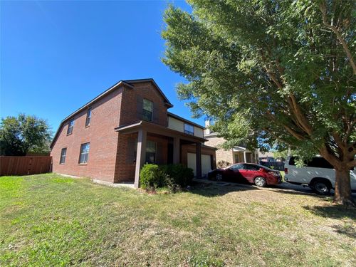 2913 Castlebend Dr, Seagoville, TX, 75159-1456 | Card Image