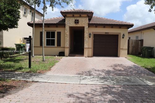2401 Ne 4th St, Homestead, FL, 33033-5944 | Card Image