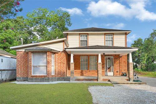 715 N 1st St, Baytown, TX, 77520-4965 | Card Image