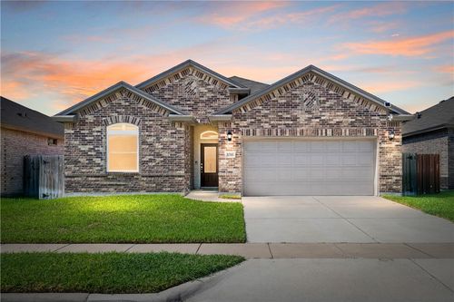 1016 Pasadena St, Portland, TX, 78374-2904 | Card Image