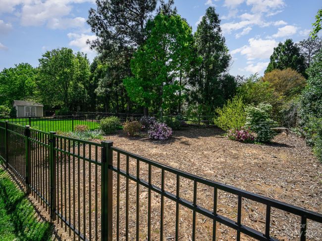 2331 Heath Lake Dr, House other with 4 bedrooms, 4 bathrooms and null parking in Mint Hill NC | Image 34