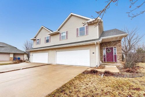 2-715 Edge Point Court, LEDGEVIEW, WI, 54115 | Card Image