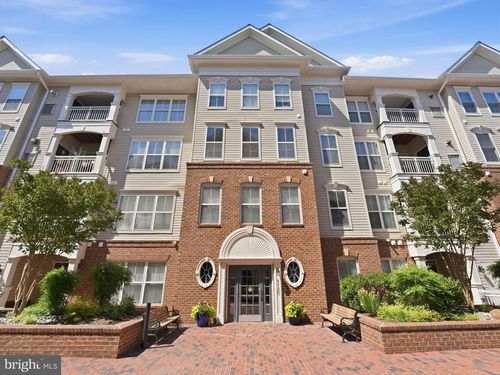 102-5120 Donovan Dr, ALEXANDRIA, VA, 22304-8661 | Card Image