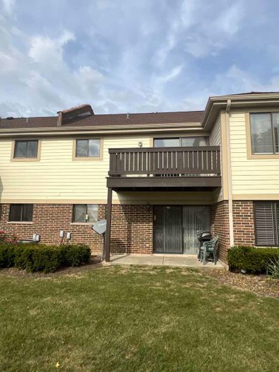 4 - 883 E Carriage Lane, Condo with 2 bedrooms, 1 bathrooms and 1 parking in Palatine IL | Image 3