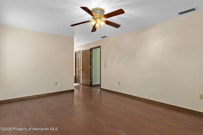 2318 Evenglow Ave, House other with 3 bedrooms, 2 bathrooms and null parking in Spring Hill FL | Image 29