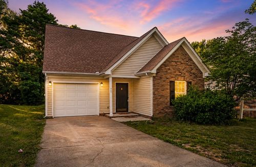 902 Tom Hailey Blvd, LA VERGNE, TN, 37086-2563 | Card Image