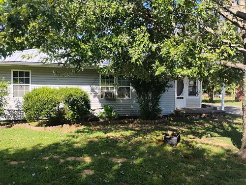 7765 Madisonville Rd, Hopkinsville, KY, 42240-9015 | Card Image