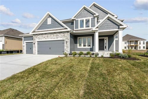 3722 Ne 90th Ter, Kansas City, MO, 64156-1147 | Card Image
