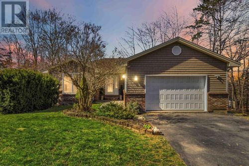 7 Short Street, Dartmouth, NS, B2X2P1 | Card Image