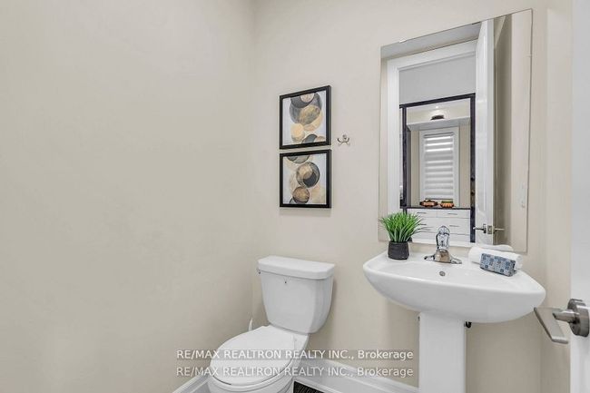 178 Golden Trail, House attached with 5 bedrooms, 4 bathrooms and 1 parking in Vaughan ON | Image 16