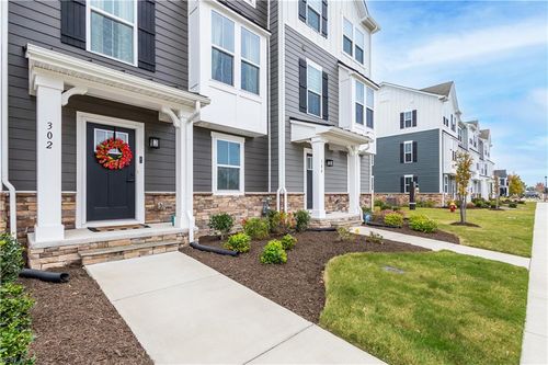 302 Lydia St, Moyock, NC, 27958-7028 | Card Image