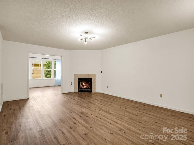2403 Deermouse Way, Condo with 2 bedrooms, 2 bathrooms and null parking in Hendersonville NC | Image 9