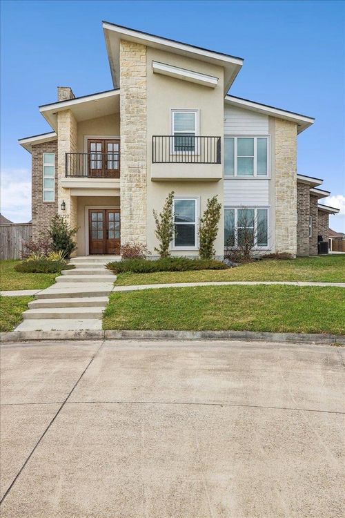 7722 Pond Cir, Beaumont, TX, 77707-3673 | Card Image