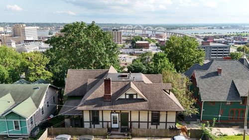 528 W 6th St, Davenport, IA, 52803-5131 | Card Image