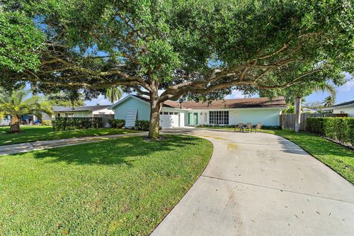 4193 Hyacinth Cir N, Palm Beach Gardens, FL, 33410-5514 | Card Image